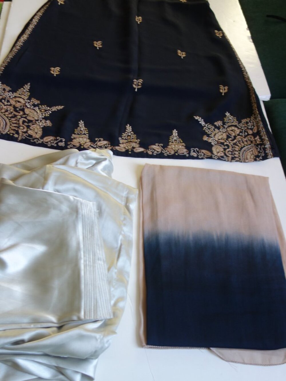 Beautiful 3PC Kurta/Salwar/Chunie Suit Black/Brown/Multi Color
